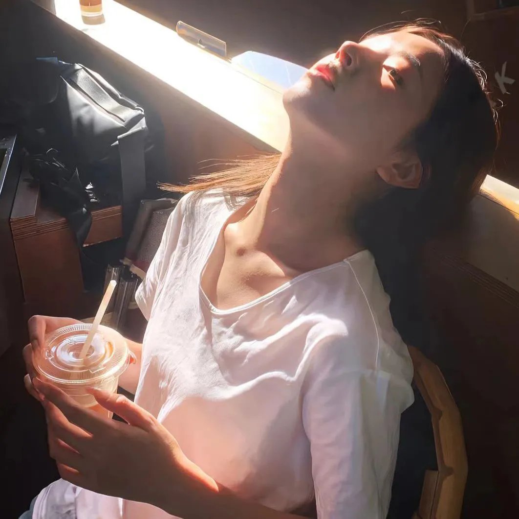 秘密情事封面